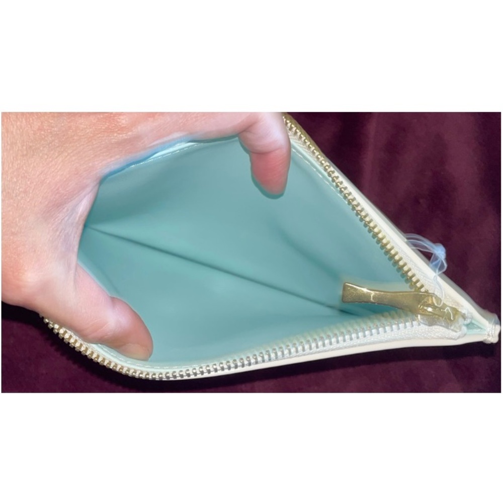 SALE🎈NWT KATE SPADE ACADEMIA STACK ZIP POUCH TO FIT PHONE OR ANYTHING! - Picture 3 of 3